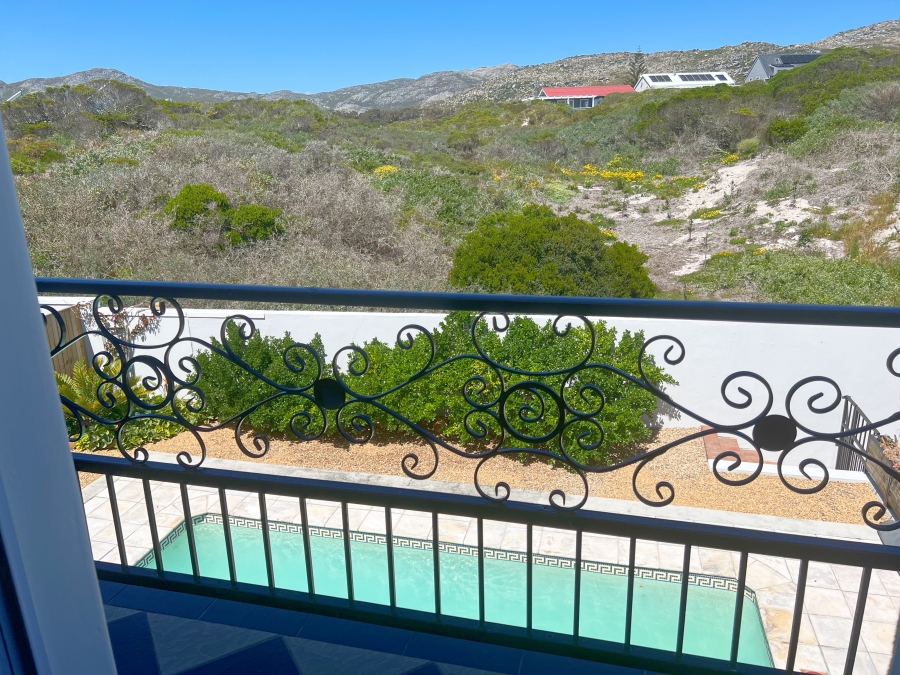 4 Bedroom Property for Sale in Kommetjie Western Cape